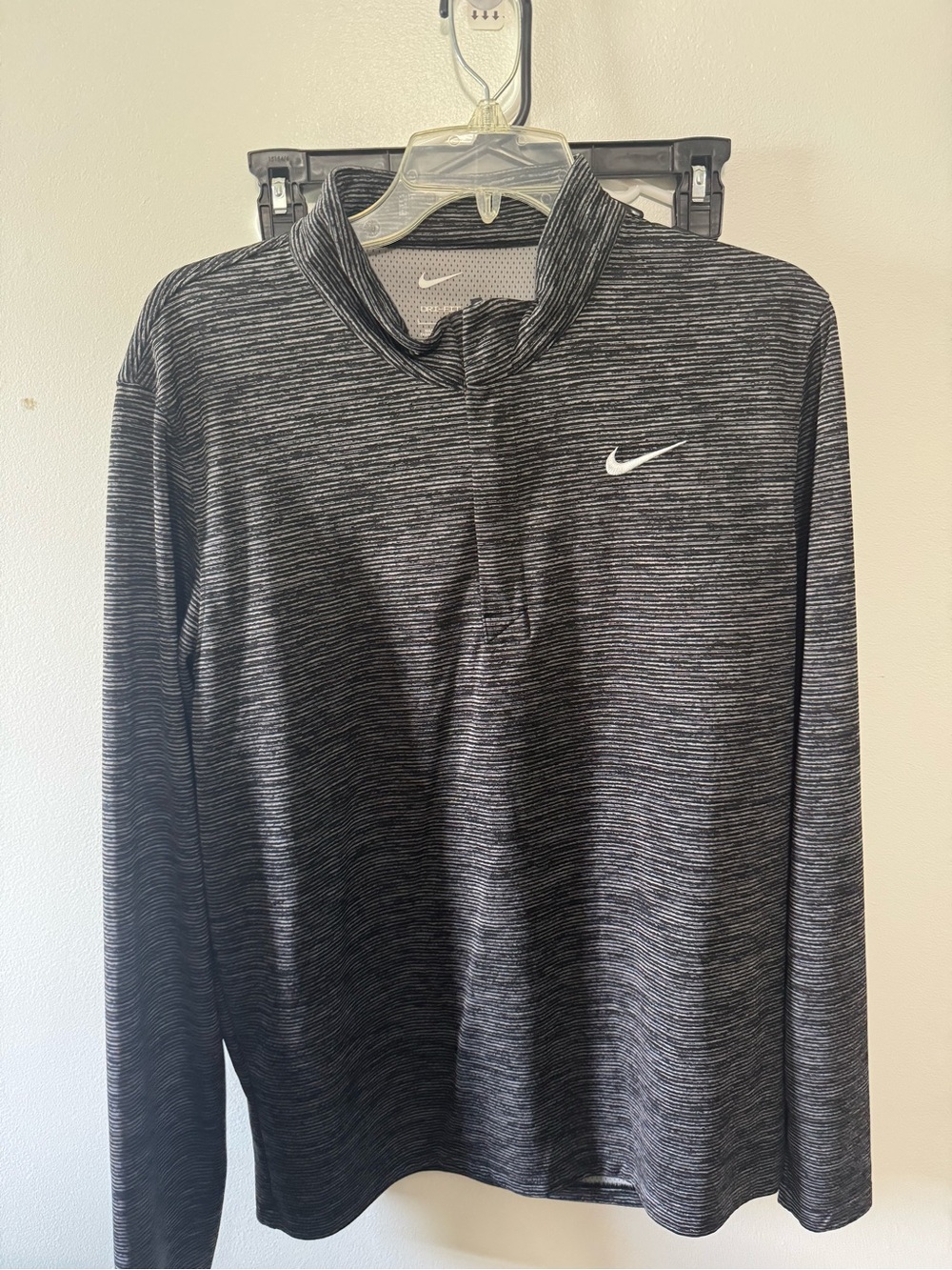 Nike Men’s Black Heather Quarter-Zip Performance Pullover
